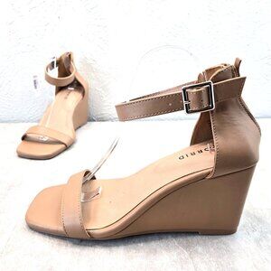 Torrid Wedge Sandals 9 Wide Fit Tan Square Toe Ankle Strap Dressy Chunky Wedges